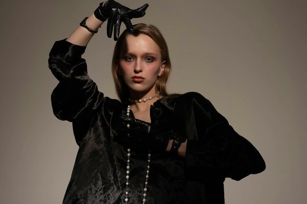 Zoom sur la montre Versace