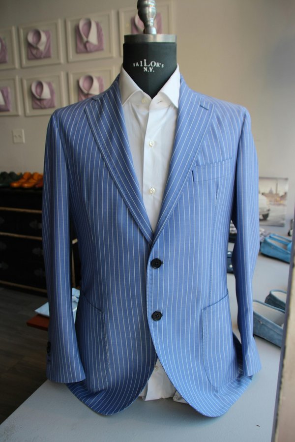 Découvrez le costume homme parfait pour chaque occasion